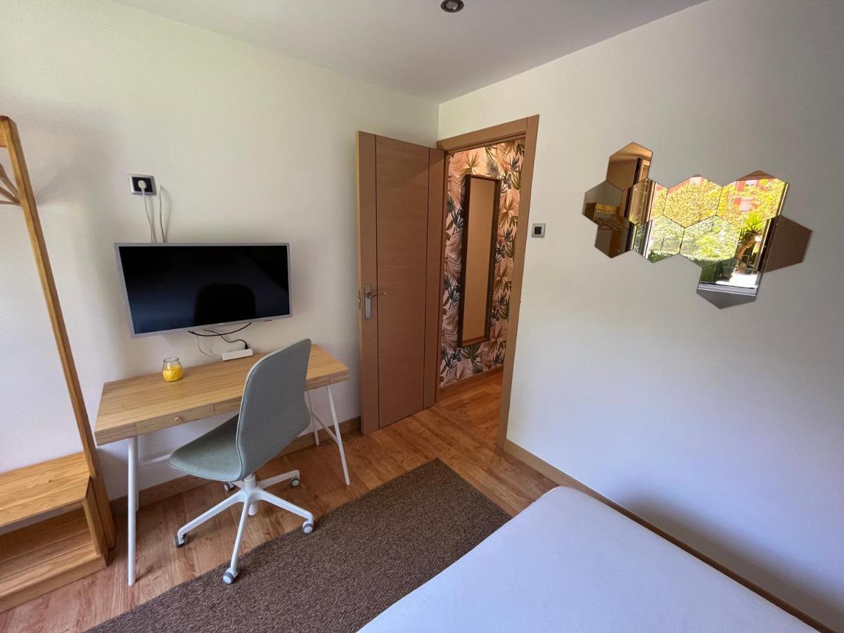 La Postiga Apartment Oviedo Bagian luar foto